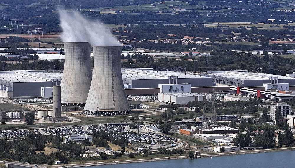 Centrale nucléaire de Tricastin - France > diptyque 120 x 325 > © 2016